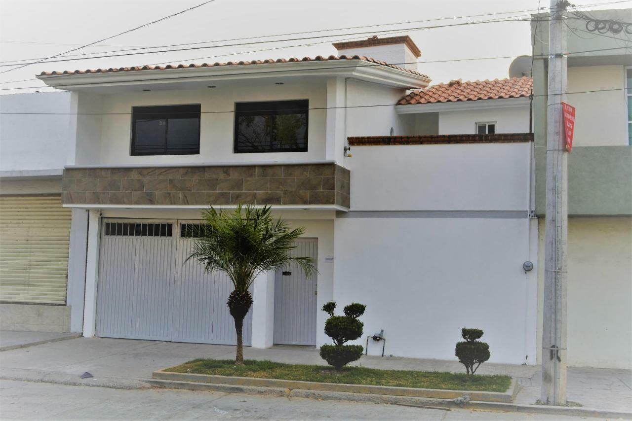 Suites Bajio 레온 외부 사진